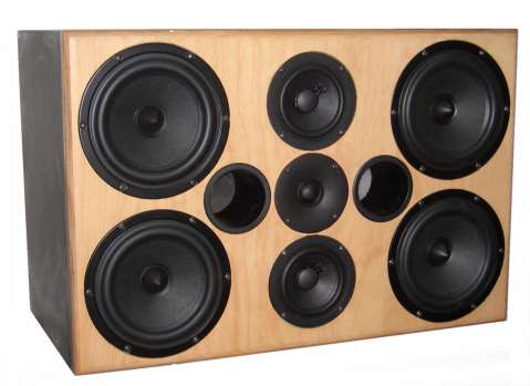 Avisio HKF ist ein leistungsf�higer Heimkinolautsprecher, der sich als Frontlautsprecher, als Center und als Rearlautsprecher eignet.